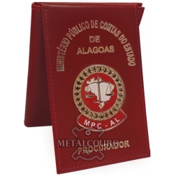 CARTEIRA EM COURO COM BRASÃO EM METAL DO MINISTÉRIO PÚBLICO DE CONTAS DO ESTADO DE ALAGOAS